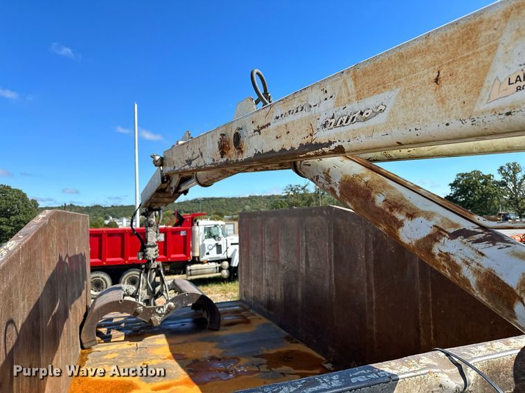 image for item OG9183 2003 International 4300  crane truck