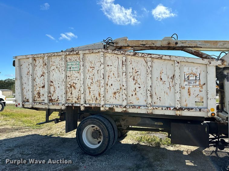 image for item OG9183 2003 International 4300  crane truck