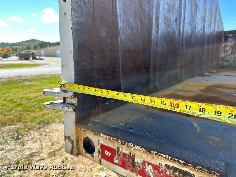 image for item OG9183 2003 International 4300  crane truck