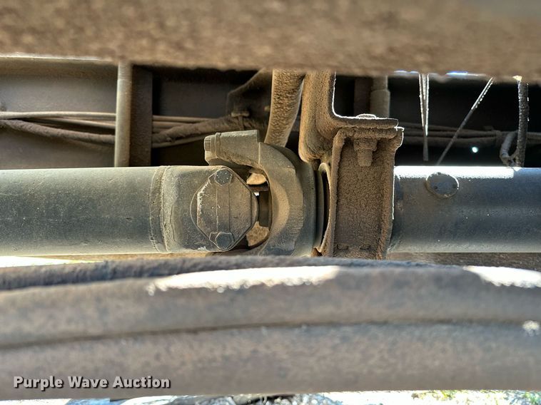 image for item OG9183 2003 International 4300  crane truck