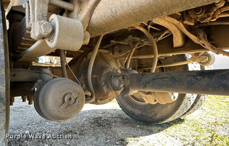 image for item OG9183 2003 International 4300  crane truck