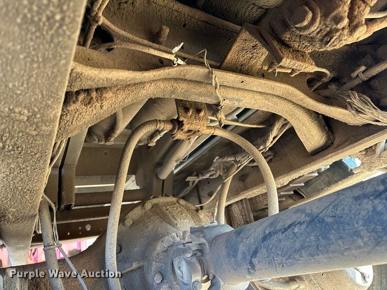 image for item OG9183 2003 International 4300  crane truck