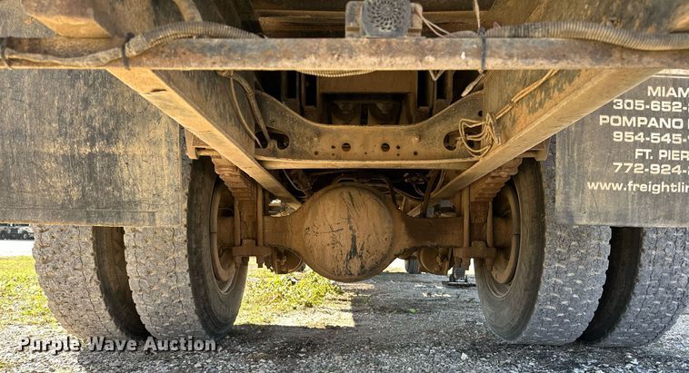 image for item OG9183 2003 International 4300  crane truck