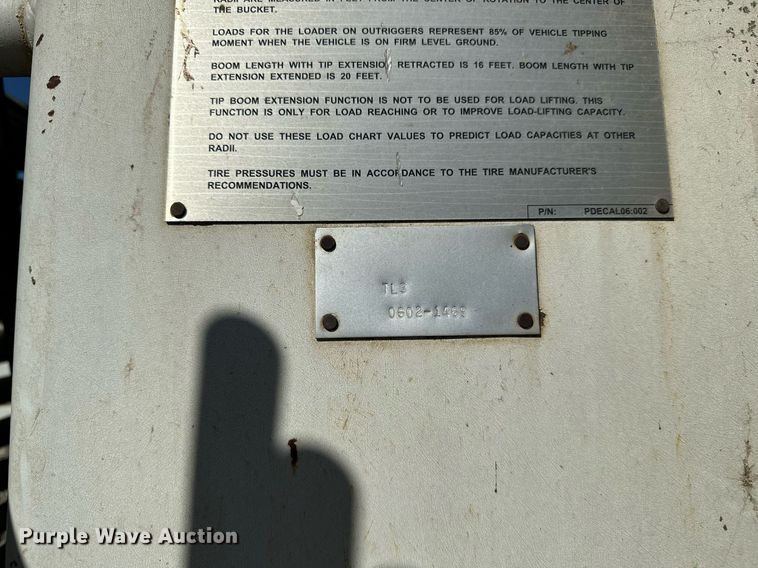 image for item OG9183 2003 International 4300  crane truck