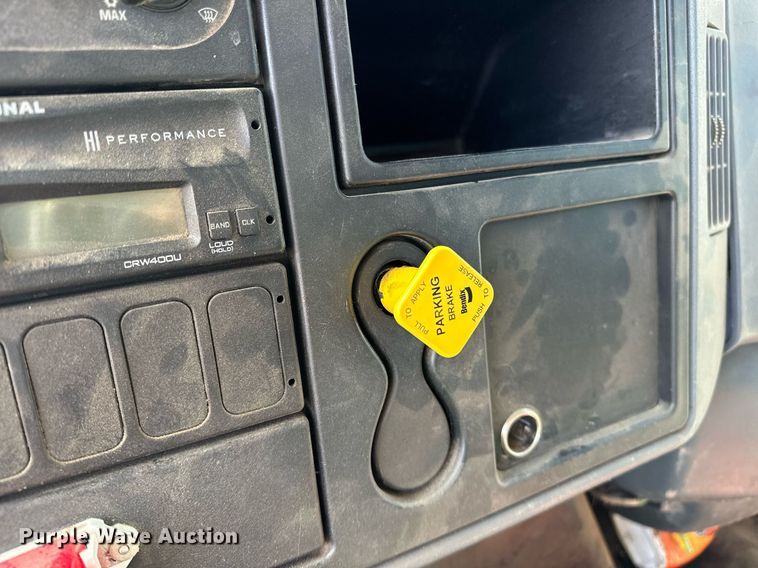 image for item OG9183 2003 International 4300  crane truck