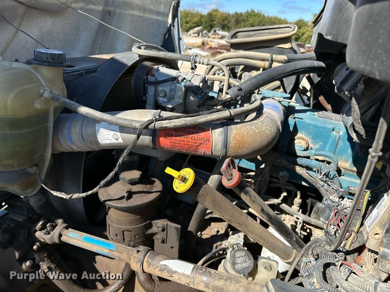 image for item OG9183 2003 International 4300  crane truck