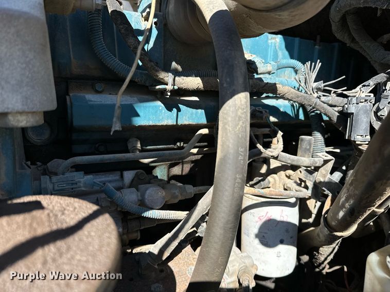 image for item OG9183 2003 International 4300  crane truck