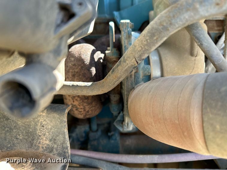 image for item OG9183 2003 International 4300  crane truck