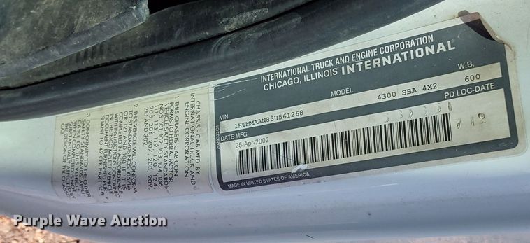 image for item OG9183 2003 International 4300  crane truck