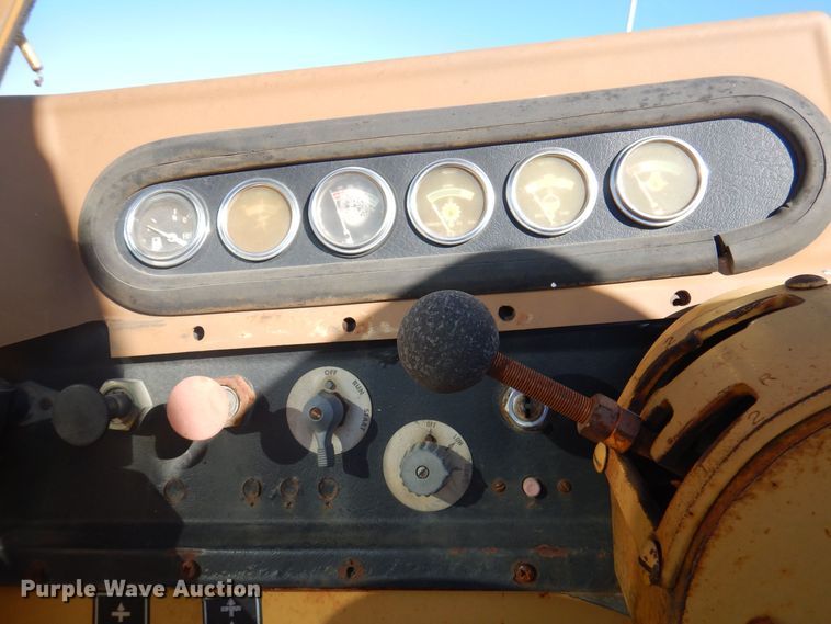 image for item OG9185 1979 Caterpillar 613B  grid roller