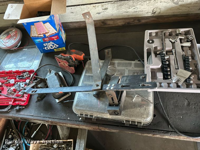 image for item ZA0374 Law enforcement equipment