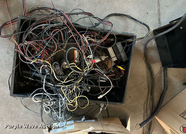 image for item ZA0374 Law enforcement equipment