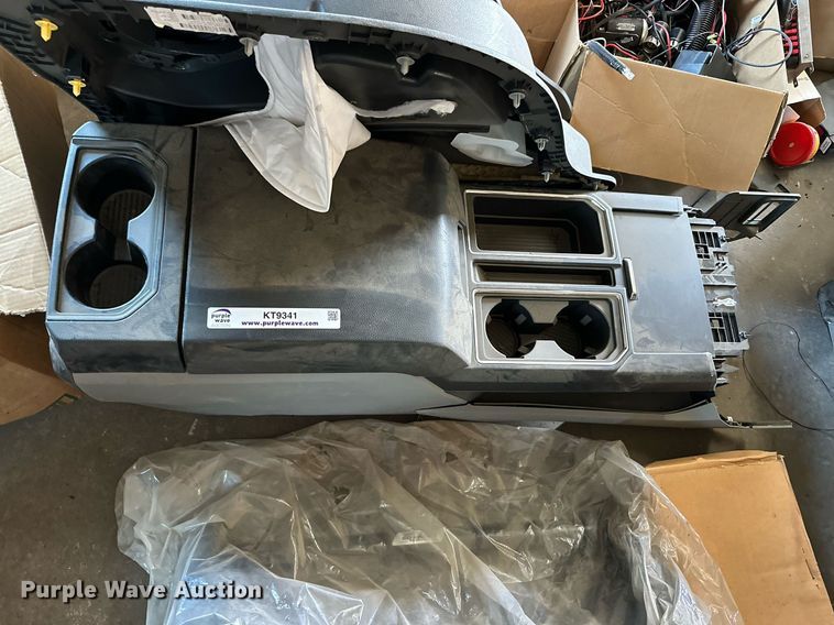 image for item ZA0374 Law enforcement equipment