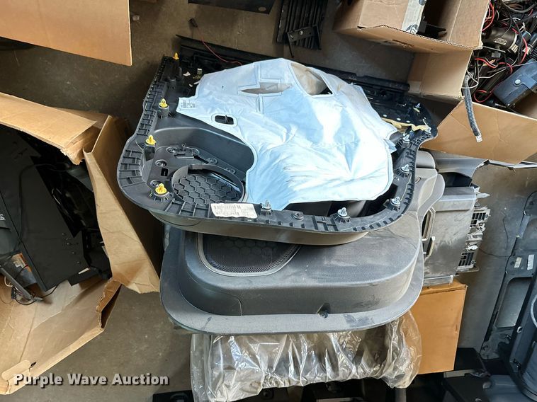 image for item ZA0374 Law enforcement equipment