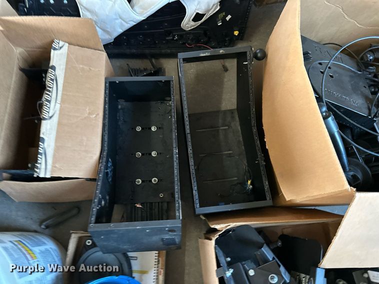 image for item ZA0374 Law enforcement equipment