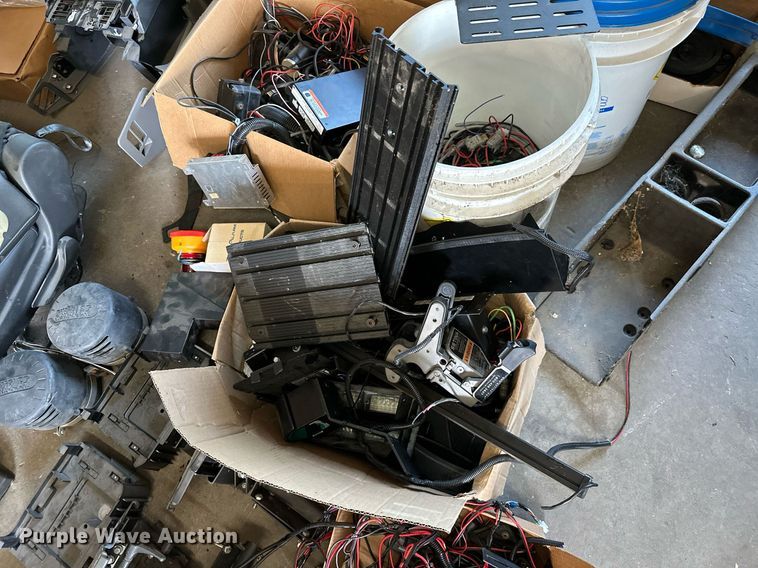 image for item ZA0374 Law enforcement equipment