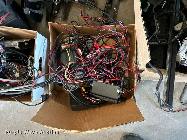 image for item ZA0374 Law enforcement equipment