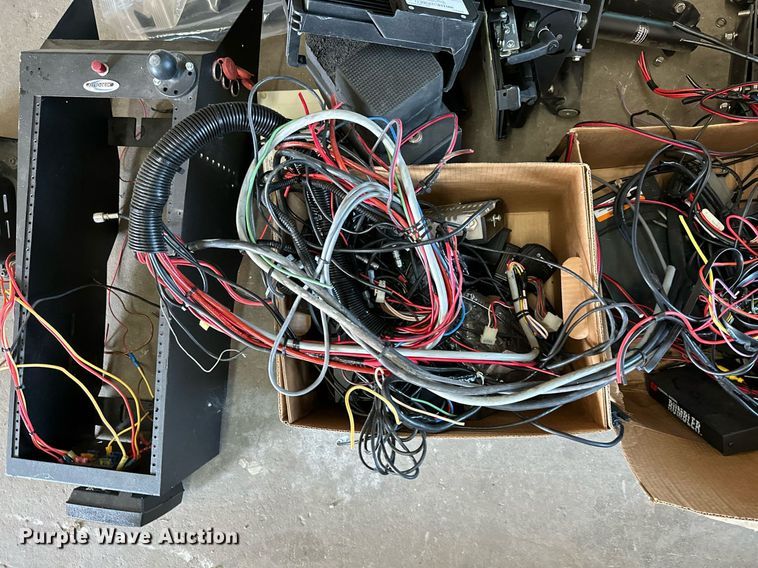 image for item ZA0374 Law enforcement equipment