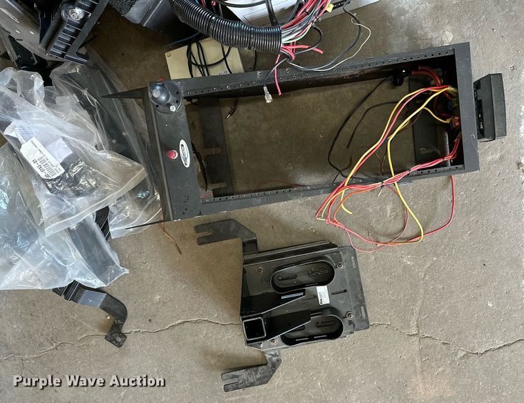 image for item ZA0374 Law enforcement equipment