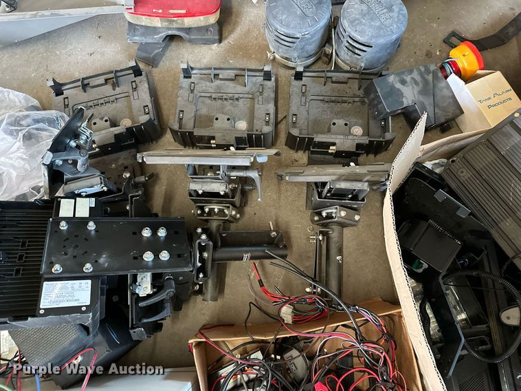 image for item ZA0374 Law enforcement equipment