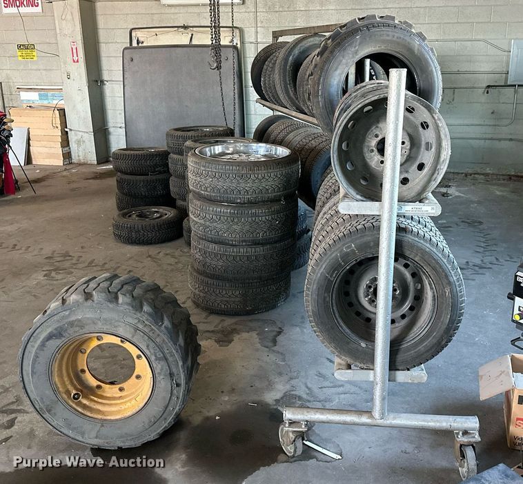 image for item ZA0375 Approximately 52 tires