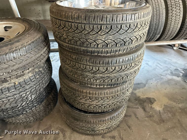 image for item ZA0375 Approximately 52 tires