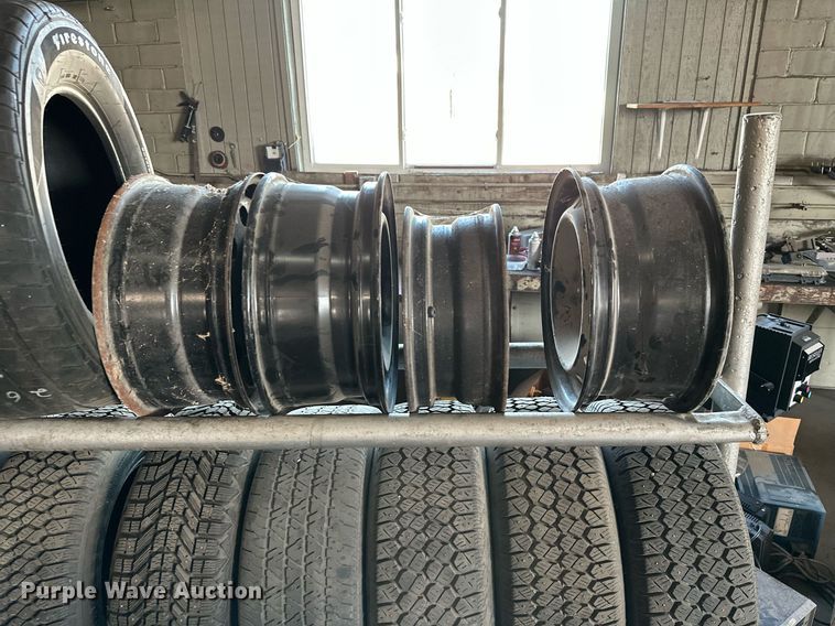 image for item ZA0375 Approximately 52 tires