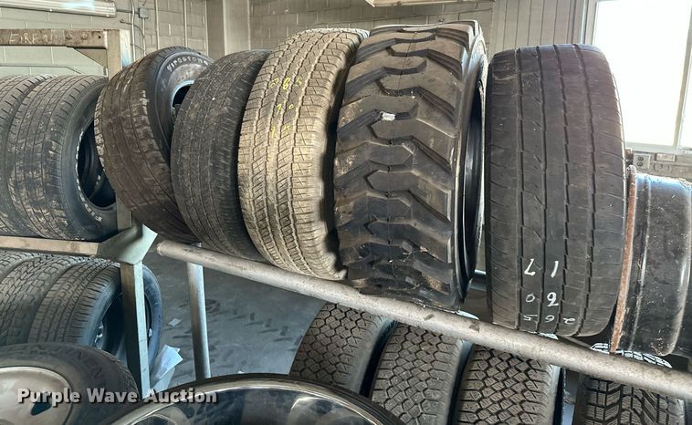 image for item ZA0375 Approximately 52 tires