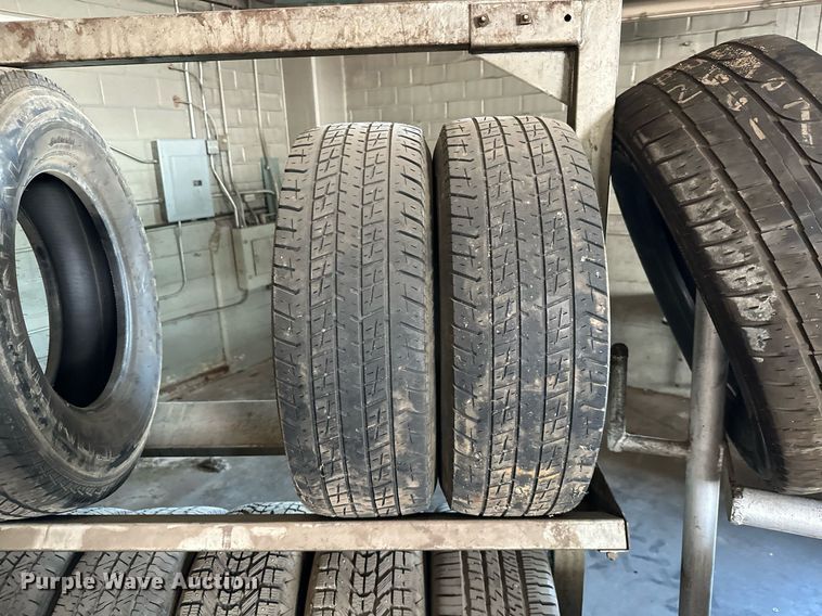 image for item ZA0375 Approximately 52 tires
