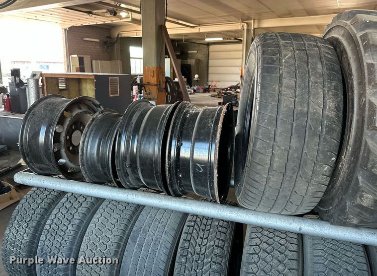 image for item ZA0375 Approximately 52 tires