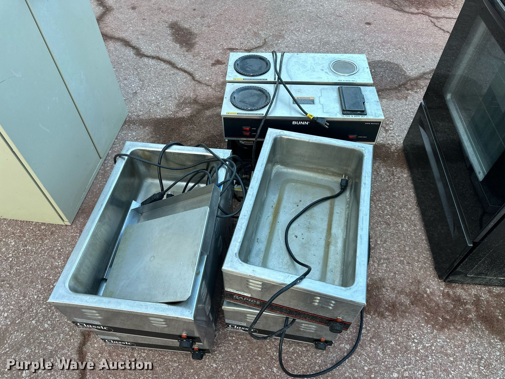 Appliances in Overland Park, KS Item OF9073 sold Purple Wave