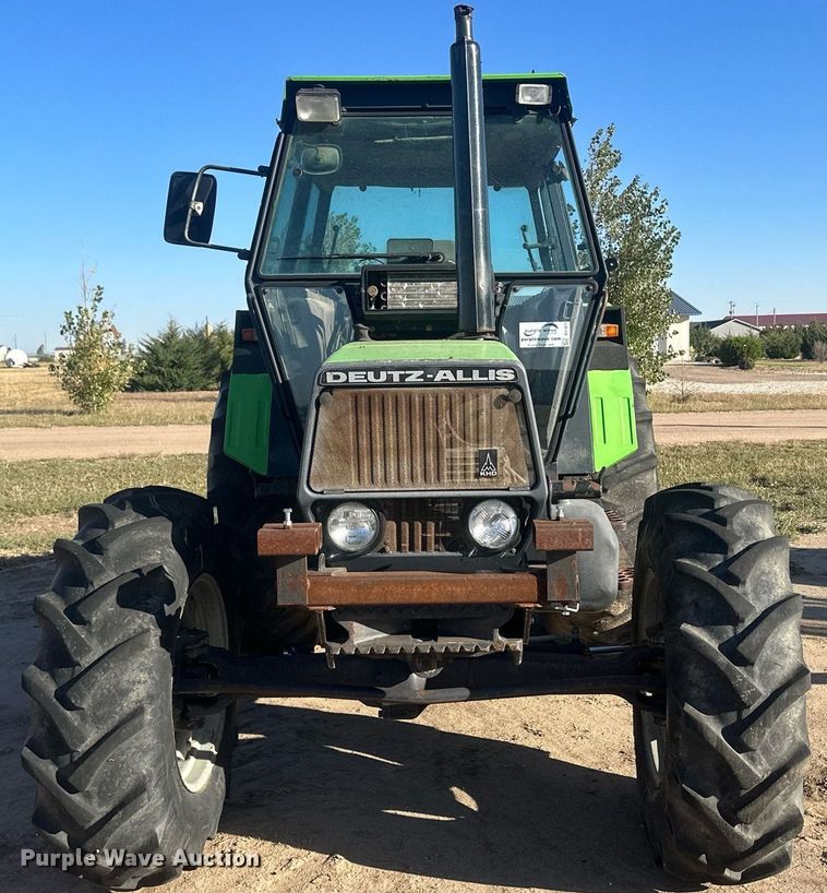 image for item DH1877 1990 Deutz Allis 7085  MFWD tractor