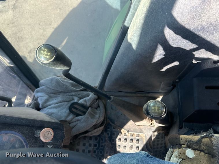 image for item DH1877 1990 Deutz Allis 7085  MFWD tractor