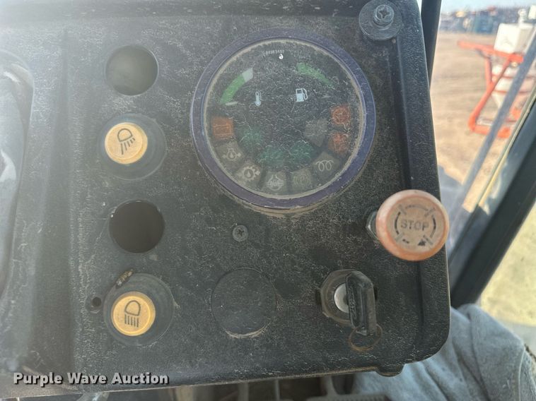 image for item DH1877 1990 Deutz Allis 7085  MFWD tractor