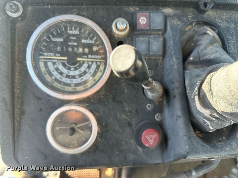 image for item DH1877 1990 Deutz Allis 7085  MFWD tractor