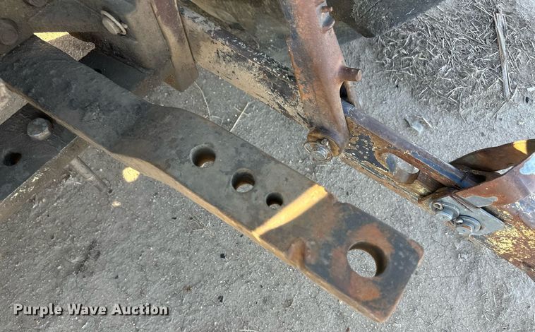 image for item DH1877 1990 Deutz Allis 7085  MFWD tractor