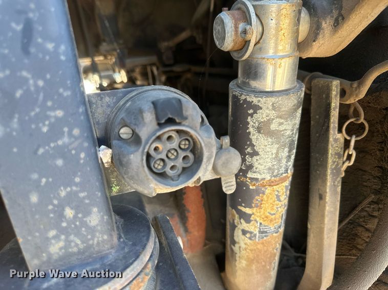 image for item DH1877 1990 Deutz Allis 7085  MFWD tractor