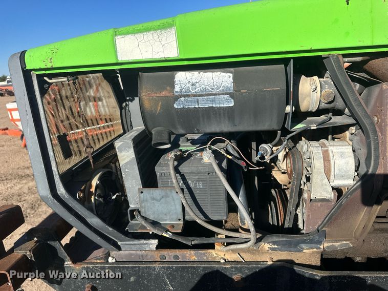 image for item DH1877 1990 Deutz Allis 7085  MFWD tractor