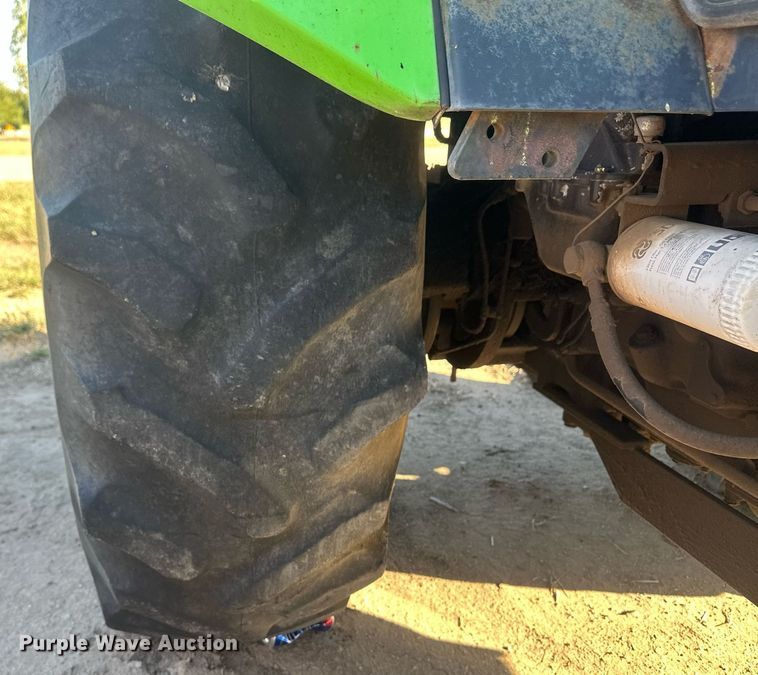 image for item DH1877 1990 Deutz Allis 7085  MFWD tractor