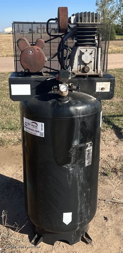 image for item DH1881 Air compressor