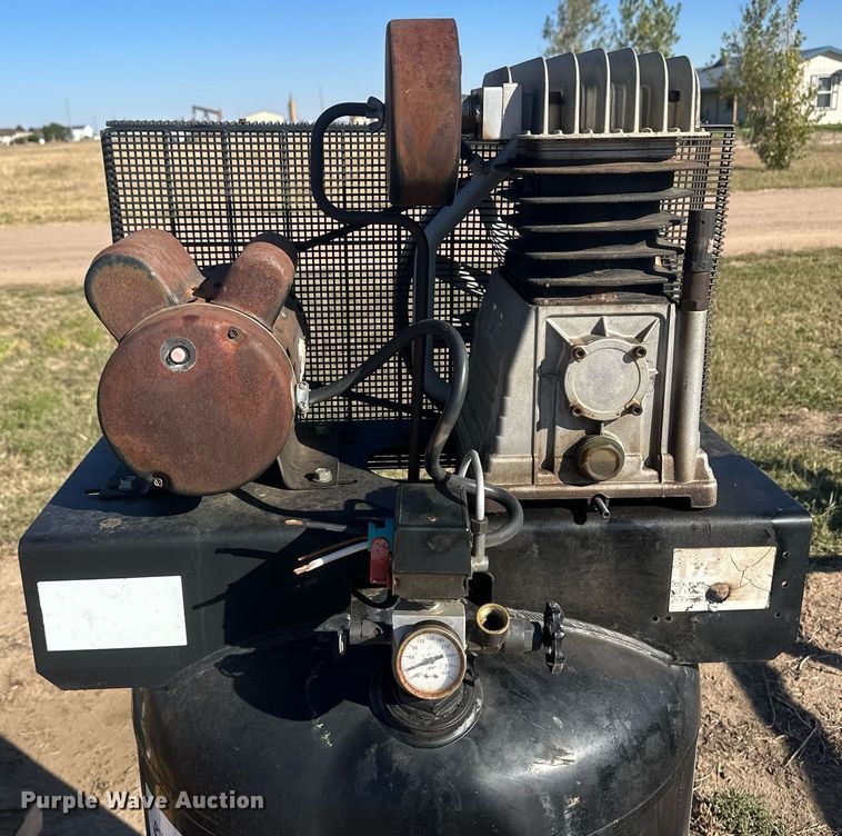 image for item DH1881 Air compressor