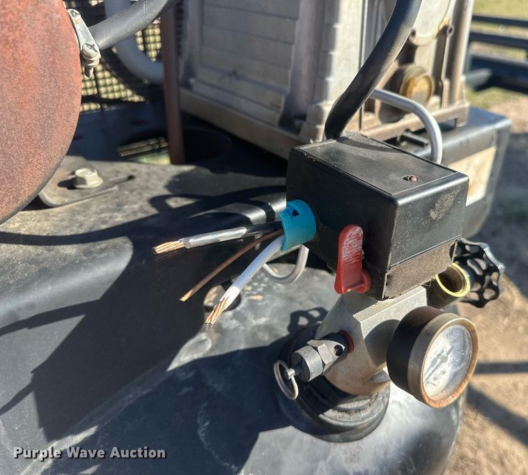 image for item DH1881 Air compressor