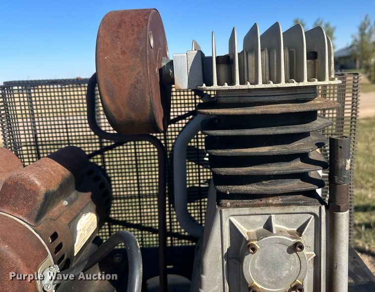 image for item DH1881 Air compressor