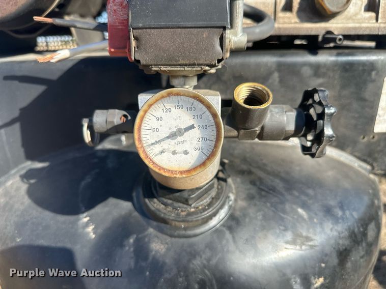 image for item DH1881 Air compressor