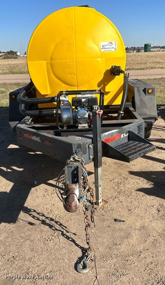 image for item DH1883 Nurse tank trailer