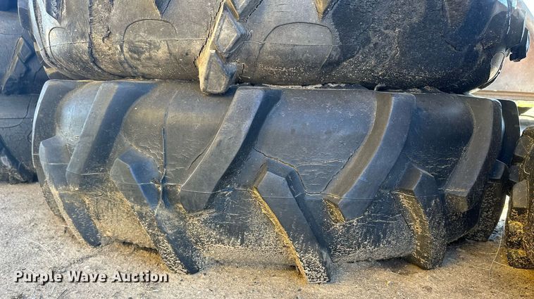 image for item DH1885 (19) 11R24.5 irrigation pivot tires and wheels