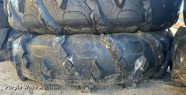 image for item DH1885 (19) 11R24.5 irrigation pivot tires and wheels
