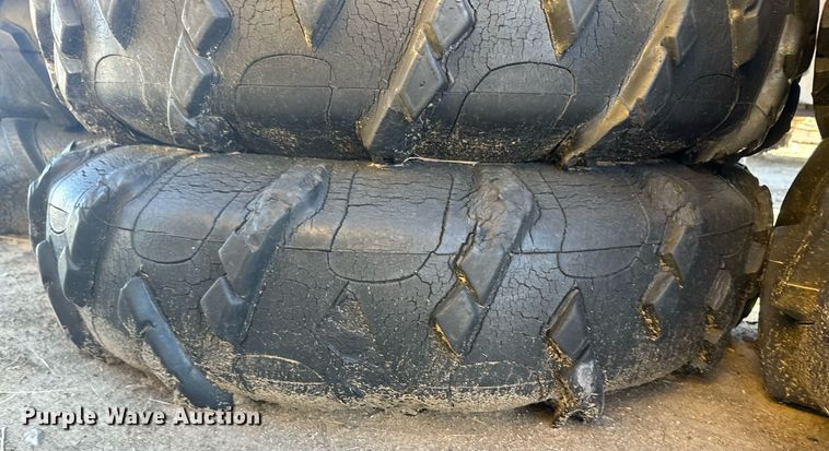 image for item DH1885 (19) 11R24.5 irrigation pivot tires and wheels