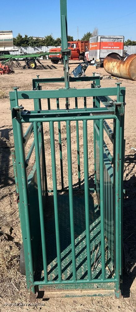 image for item DH1889 Osborne livestock scale