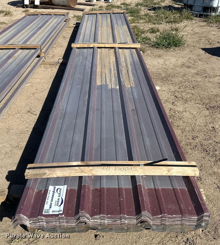image for item DH1895 (91) sheets of 20'L x 36" W metal siding/roofing